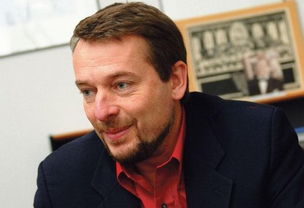 Šimon Pánek: Neočekávali jsme, že to v listopadu půjde tak rychle. Česká politika není v posledních deseti letech pěkné místo, ale v mnohém máme to, co jsme v listopadu chtěli