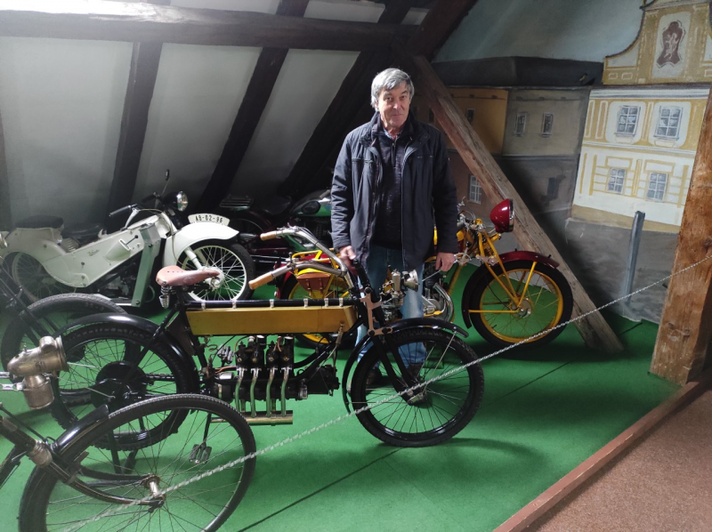 Obrázek epizody V období první republiky u nás bylo evidováno zhruba 130 výrobců motocyklů, říká jejich sběratel Zdeněk Bálek