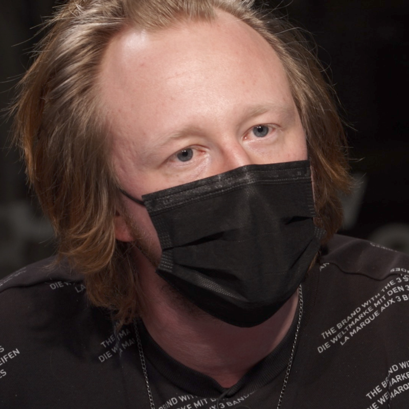 Obrázek epizody Mám rád humor na hraně trapnosti, na ulici mě lidi hláškují, bez spodního prádla hraju svobodněji, říká Kozub