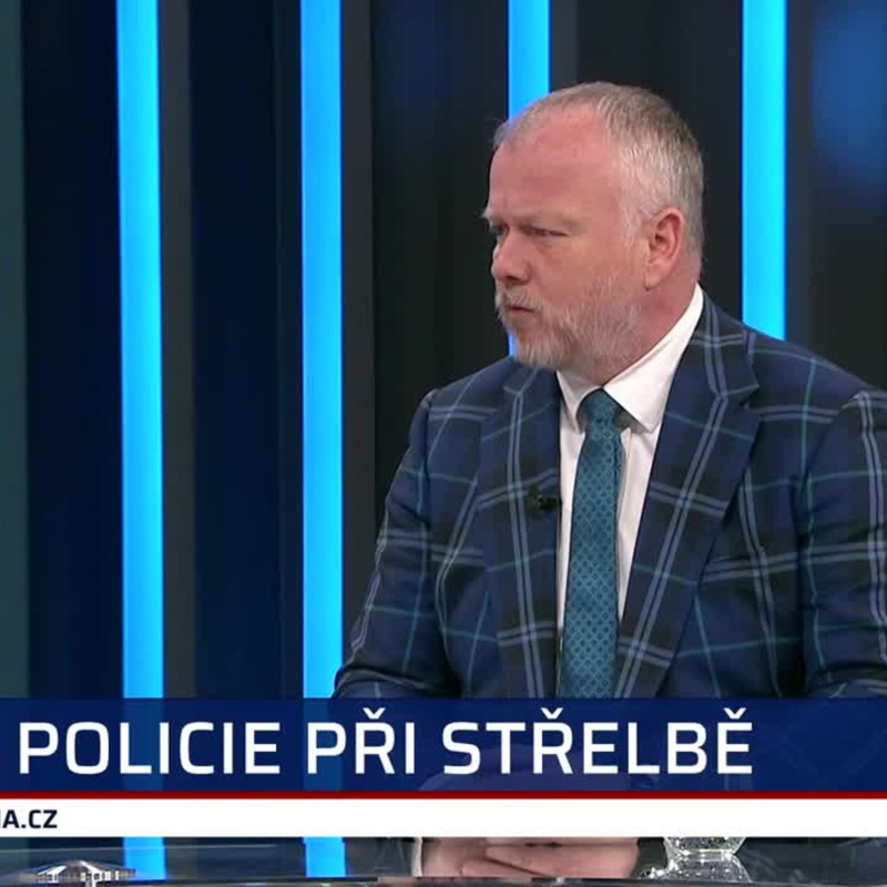 Obrázek epizody Studenti nechápou, proč policisté opustili budovu fakulty před střelbou, říká Zaorálek