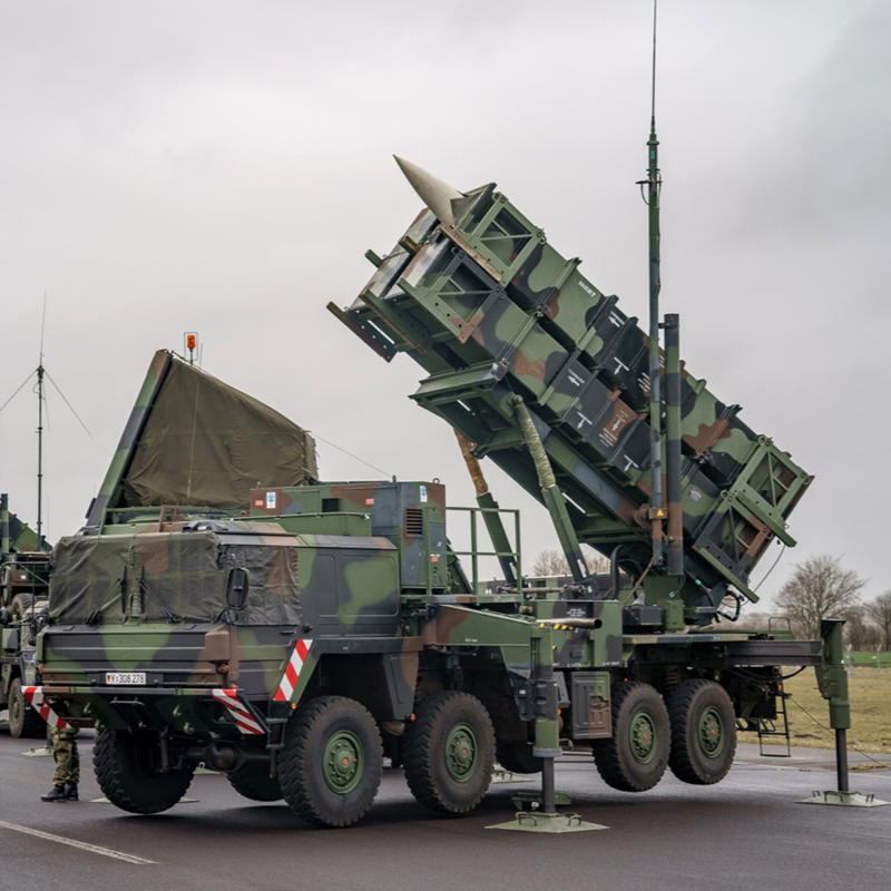 Obrázek epizody Trumpovi došla s Putinem trpělivost. Ukrajině dodá zbraně, na rozdíl od Bidena ovšem platit mají Evropané