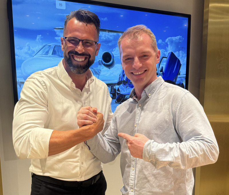 Obrázek epizody Dotace nebo profesionalita? Zelené peklo nebo rostoucí byznys? Tomáš Pektor & Jiří Kastner v rozhovoru #SparringTalk