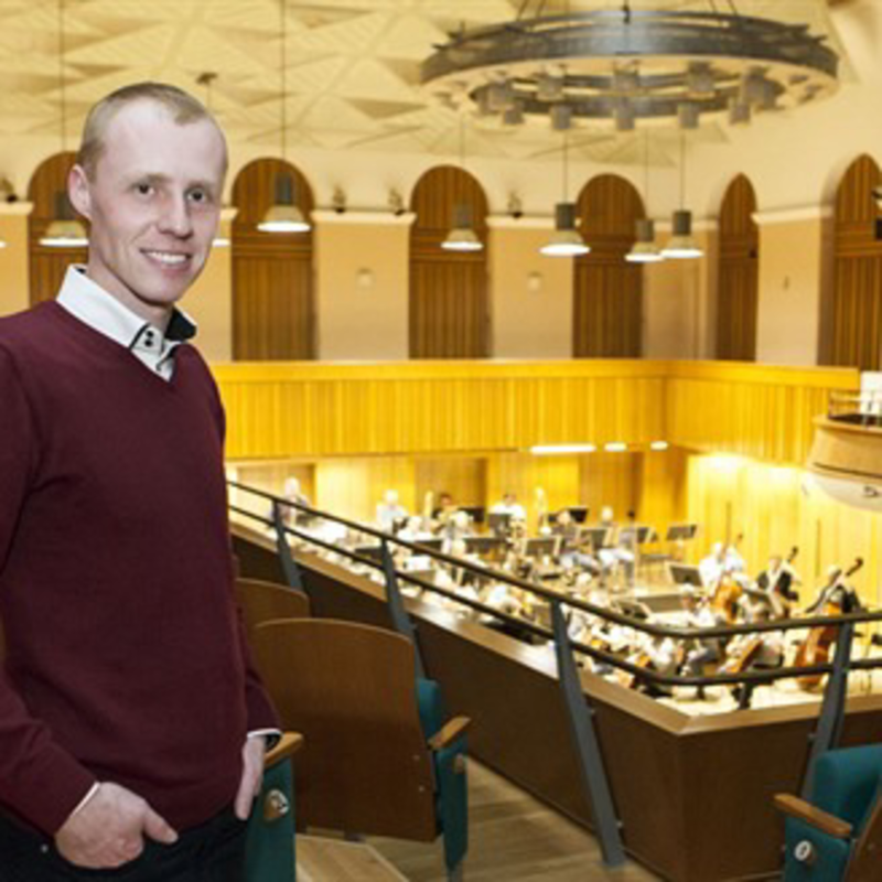 Obrázek epizody Jonáš Harman - Zaměřit se na mladé lidi není cesta pro budování abonentů; mladý člověk se nechce zavazovat půlroku dopředu, že půjde na koncert