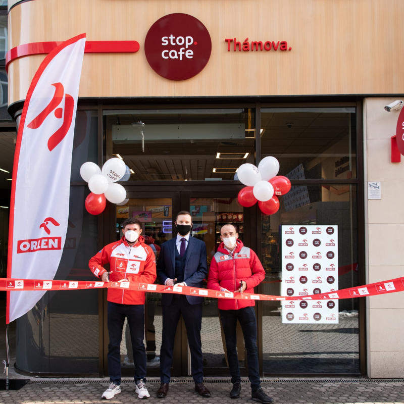 Obrázek epizody Benzina začíná prodávat kávu a hot dogy ve městě