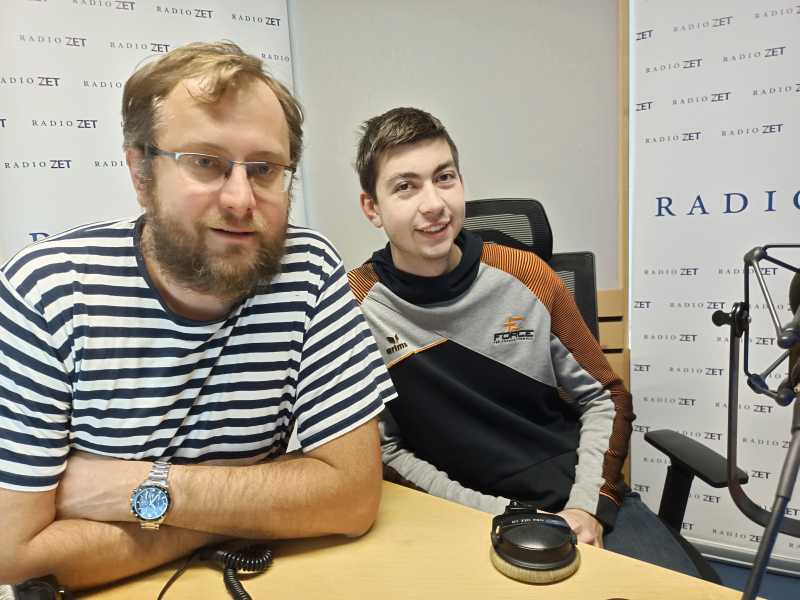 Obrázek epizody Naše elektrická formule má maximální rychlost kolem 120 km v hodině, říká student ČVUT Jan Cába