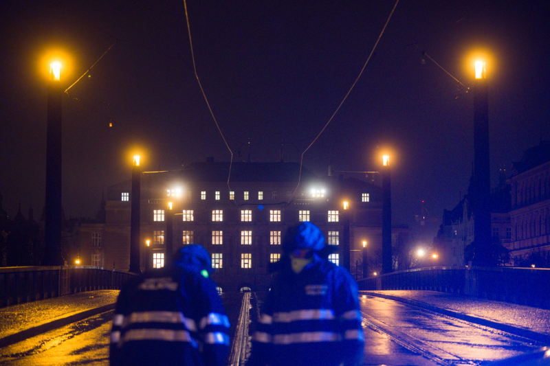 Obrázek epizody Novináři můžou zamlčet informace jen výjimečně. Žádat, aby to bylo pravidlo, je nebezpečné