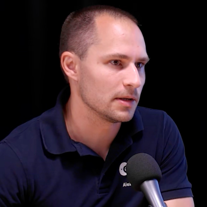 Obrázek epizody Cesta do vesmíru za miliardu a půl: Investice se určitě vrátí, věřím, že se do kosmu podívám, říká pilot Svoboda