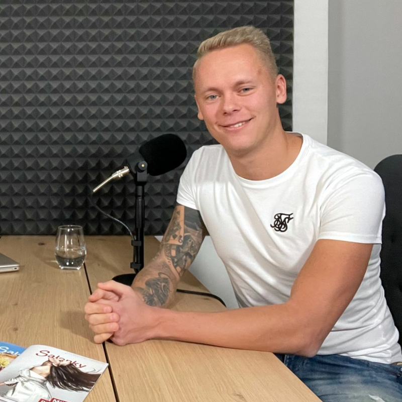 Obrázek epizody Milan Devinne - zpěvák, herec, producent a režisér