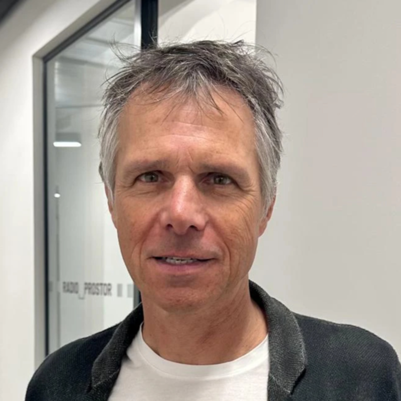 Obrázek epizody Janek Ledecký: Nikdy si nezvyknu na to, že se moje dítě řítí z kopce 130 km v hodině na lyžích