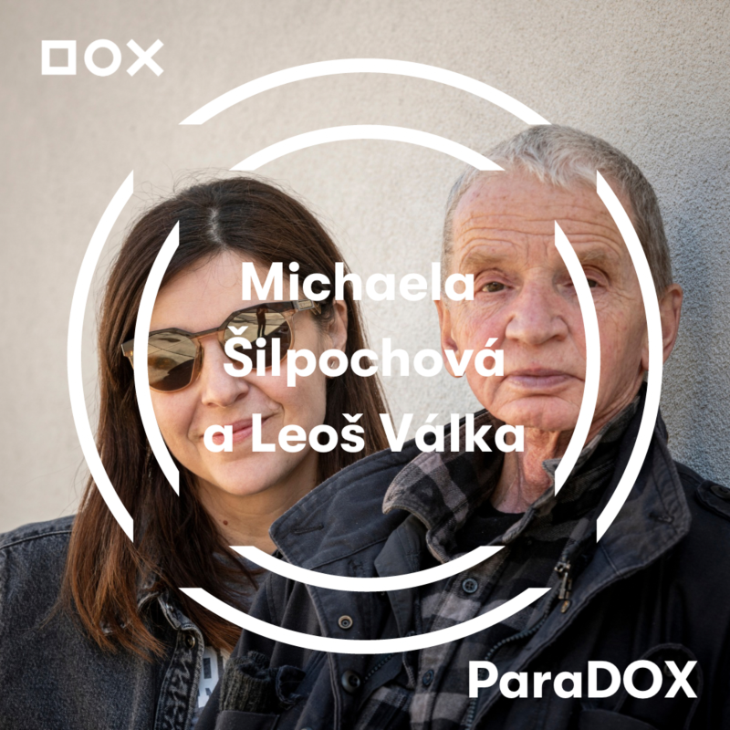 Obrázek epizody #36 Kdo kontroluje média, kontroluje přítomnost, zamýšlí se Michaela Šilpochová a Leoš Válka