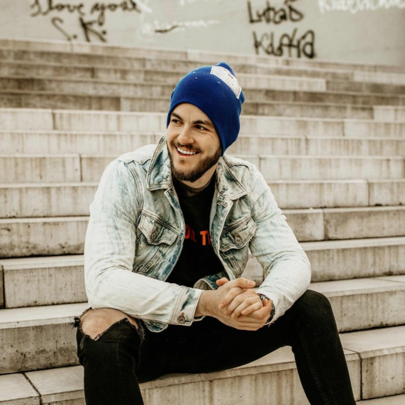 Obrázek epizody EP.133 Oliver Sálus - Výkon nie je všetko. Život je príliš krátky na to nežiť svoj bucket list