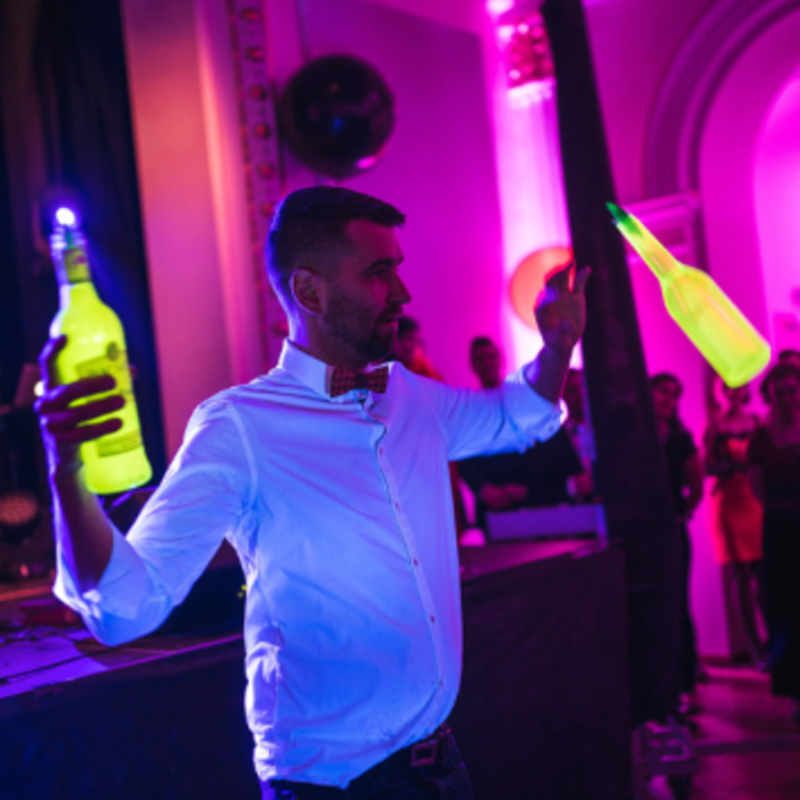 Obrázek epizody #5 S Vikym o barmanském řemesle, molekulární mixologii a dobrém rumu