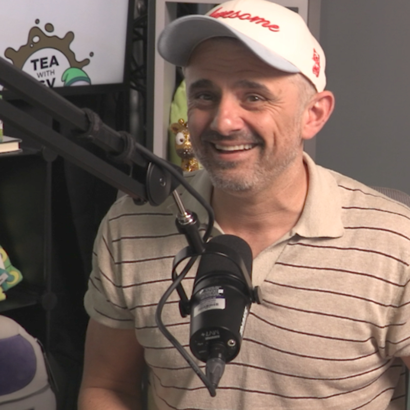 Obrázek epizody How to Overcome Fear in Business and Build Unstoppable Confidence | Tea with GaryVee Ep #81