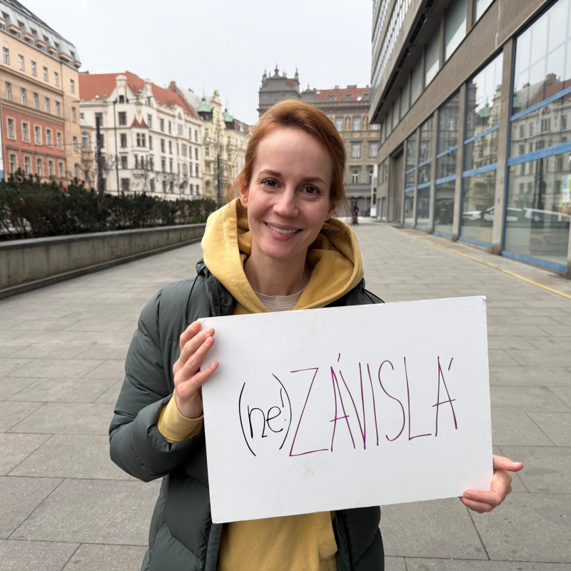 Obrázek epizody 95.díl (ne!)ZÁVISLÁ: Herečka Bára Mudrová o hostitelské péči a psychickém zdraví