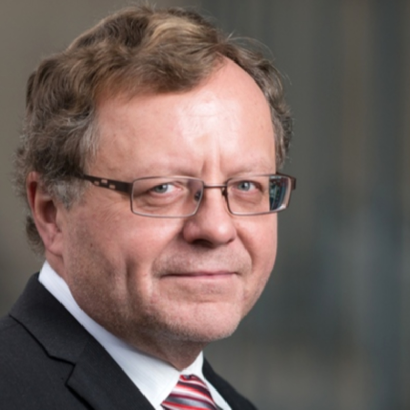 Obrázek epizody Problém je v řízení našeho státu. Tam je ten problém! Říká šéf NKÚ Miloslav Kala