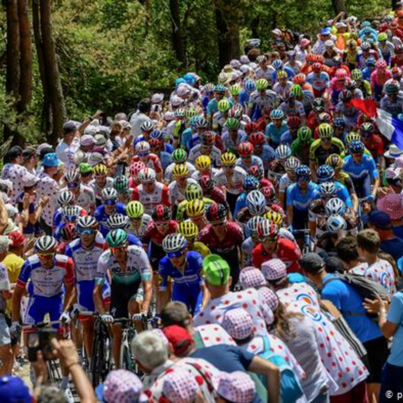 Obrázek epizody Jak zatraktivnit cyklistiku a blíží se velké klasiky!