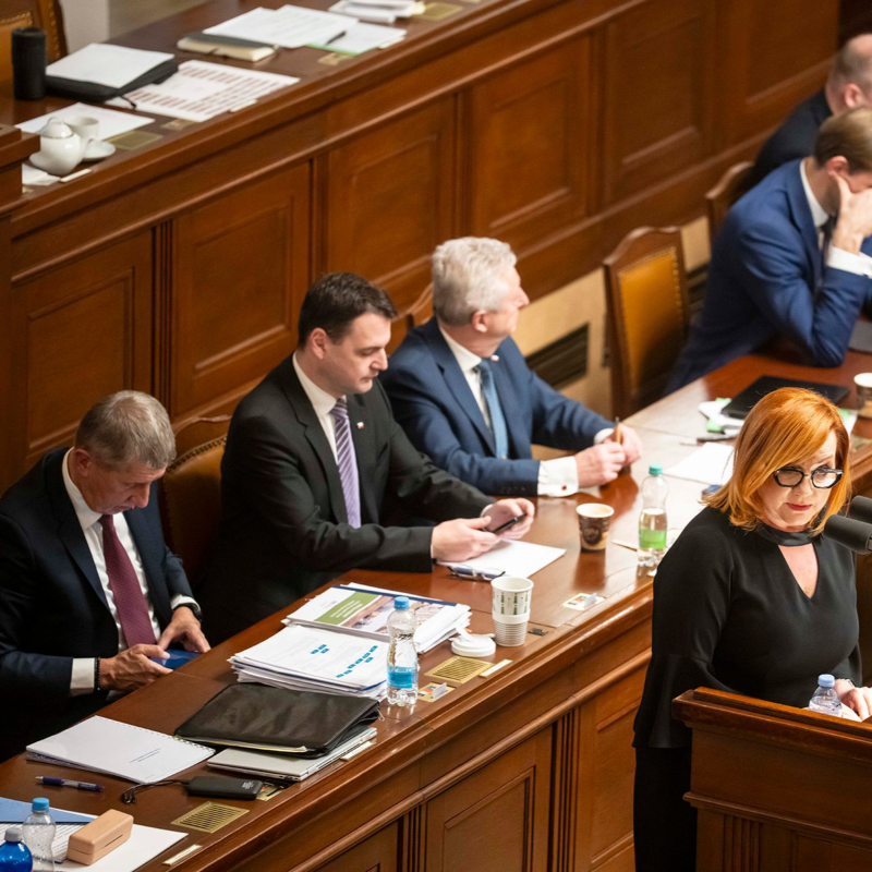 Obrázek epizody Babišovi se s EET 2.0 po dvanácti letech splní sen. Nad přínosem do rozpočtu stojí otazník