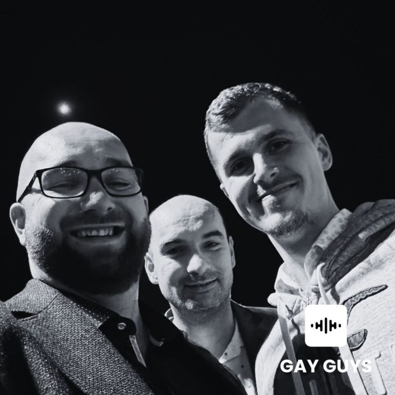 Obrázek epizody Skutečná polyamorie: Jedna domácnost a tři muži ve vztahu 24/7 - Honza, Michal a Filip ■ Epizoda 41 ■ GAY GUYS PODCAST