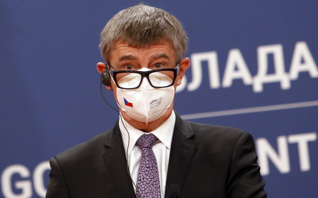 Obrázek epizody Andrej Babiš: Neumím si vysvětlit, proč si pan prezident myslí, že je více vyšetřovacích verzí ve Vrběticích. Je jen jedna