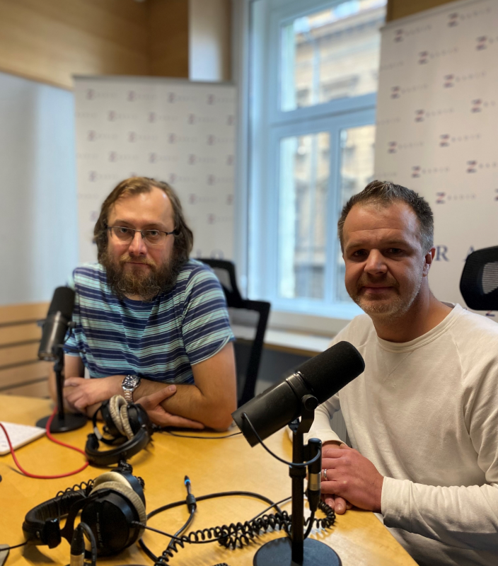 Obrázek epizody Budu vystupovat proti diskriminaci, i když budu v té zvýhodněné skupině, říká advokát Tomáš Nielsen