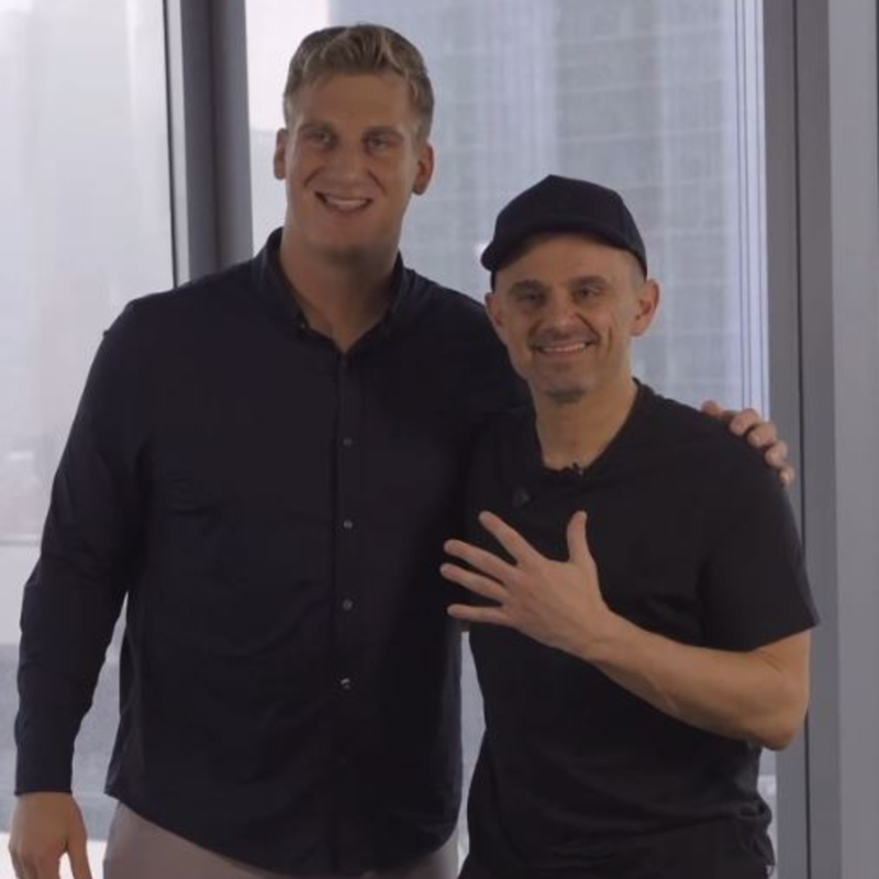 Obrázek epizody From Family Business → Building Million-Dollar Companies (and What's Next with AI)
