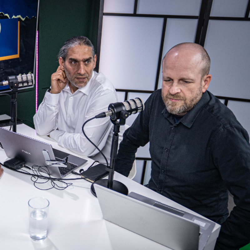 Obrázek epizody SODAcast #01: Okamura je extremista! Algoritmy sociálních sítí podněcují nenávist, mají na tom postavený byznys