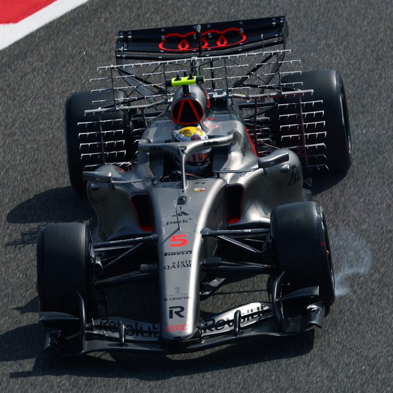 Obrázek epizody Ako sa vlastne bude závodiť? Prvý deň testov na vlastné oči! | EisKing Bahrajn 1/3