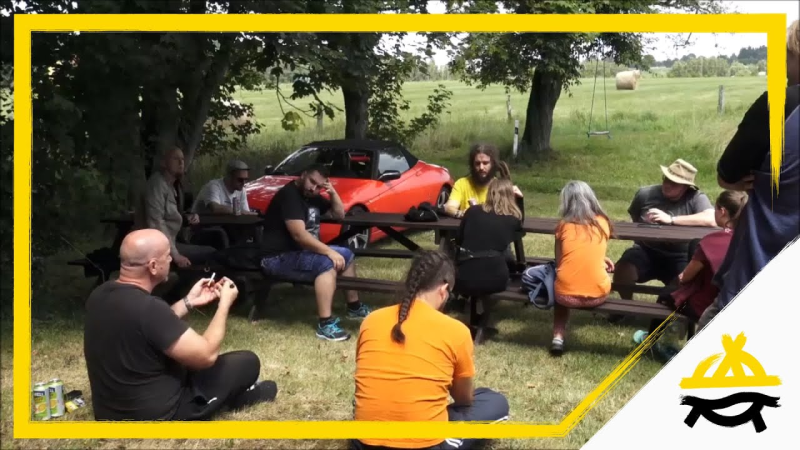 Obrázek epizody Urza v Domu Svobodného přístavu o anarchoagorismu, červenec 2025