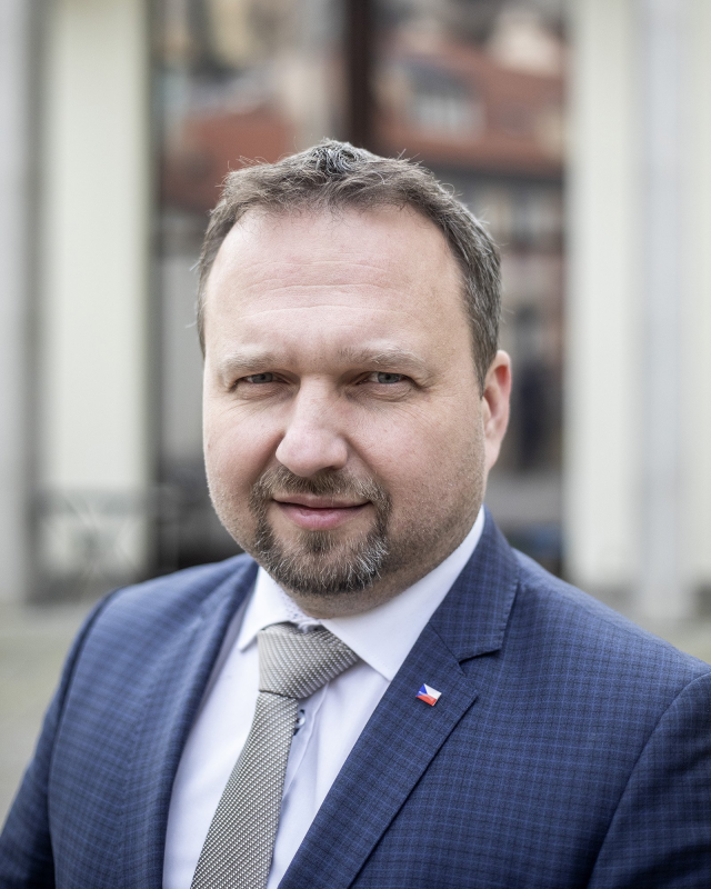 Obrázek epizody Kauza vánoční večírek: Jak by Jurečka reagoval v případě napadení státu?