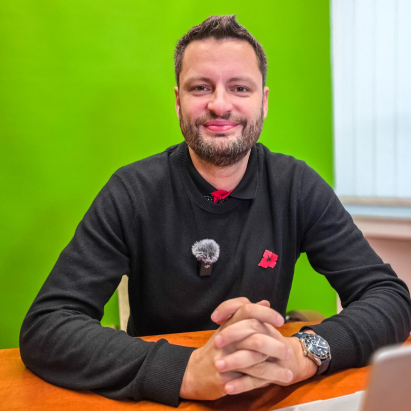 Obrázek epizody Statisíce na rozloučenou? Stanjura dostane tučné odchodné. Ostatní nejsou pozadu. | Čau Praho #155