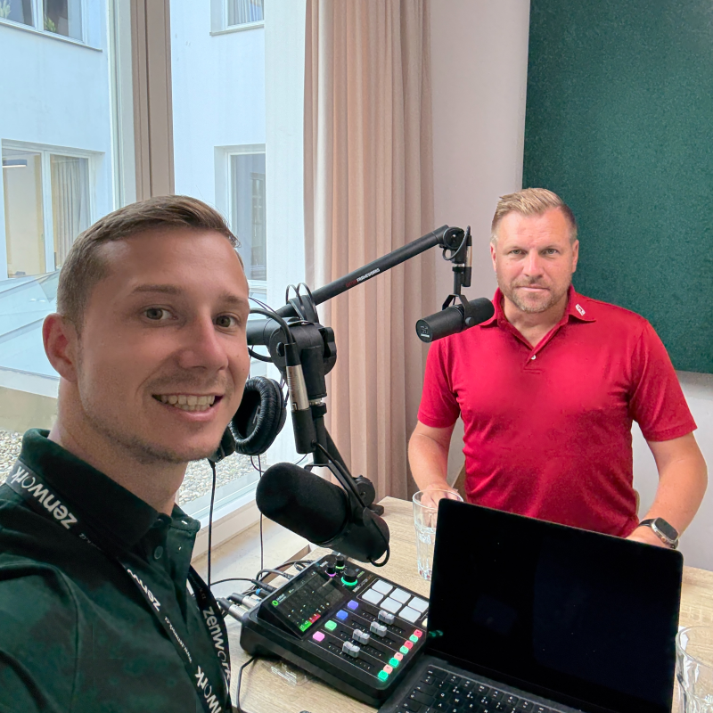 Obrázek epizody Výzvy při budování cloudových služeb pro náročné klienty s Pavlem Hofrichterem z ČMIS