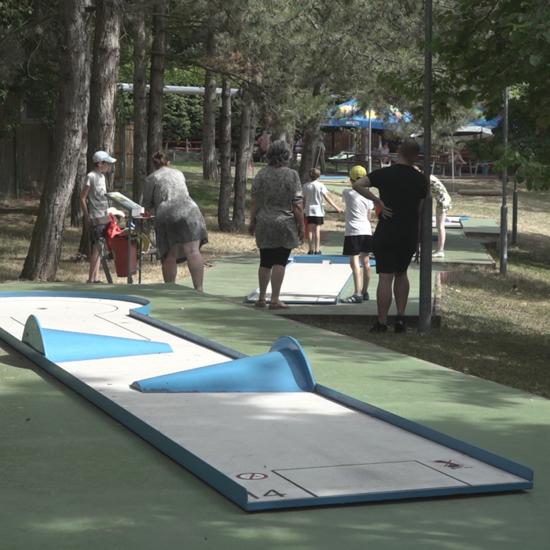 Obrázek epizody Minigolf na Aquadromu.