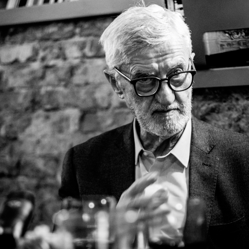 Obrázek epizody Bernard O'Donoghue (Irsko)