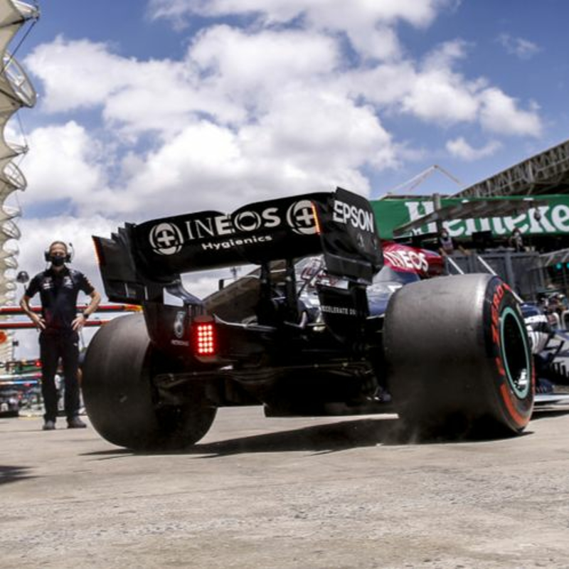 Obrázek epizody Ze zákulisí diskvalifikační aféry Lewise Hamiltona