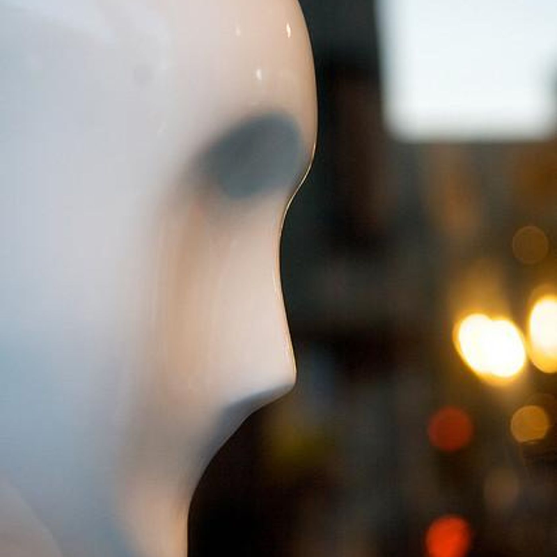 Obrázek epizody Strangers in the Mirror