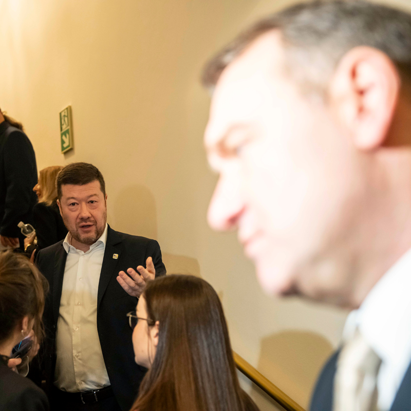 Obrázek epizody Boj o ČT a ČRo začal nečekaně brzo. Poslanci mění program na víkend, opozice slibuje „oheň“