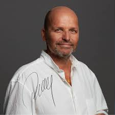 Obrázek epizody Šéfkuchař Zdeněk Pohlreich: Nechápu ten důvod, proč zavírat hospody v deset. Nevěřím tomu, že restaurace je nejnebezpečnější místo a dostali jsme další ránu