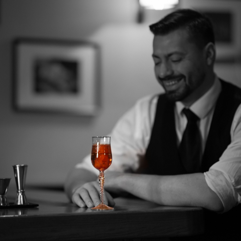 Obrázek epizody CHAMPAGNE COCKTAIL