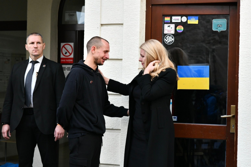 Obrázek epizody Tabery a Šimečka: Nesmíme mlčet a připustit, že se LGBT+ lidé budou bát