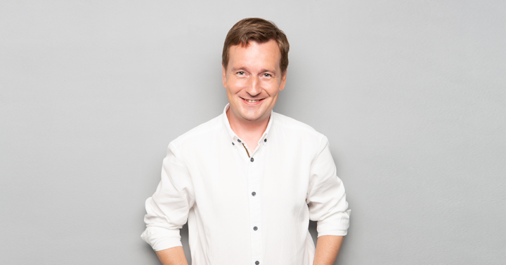 Obrázek epizody Karel Gott vždycky rád rozdával pohodu. Napravo, nalevo, hlavně ať je krásná atmosféra