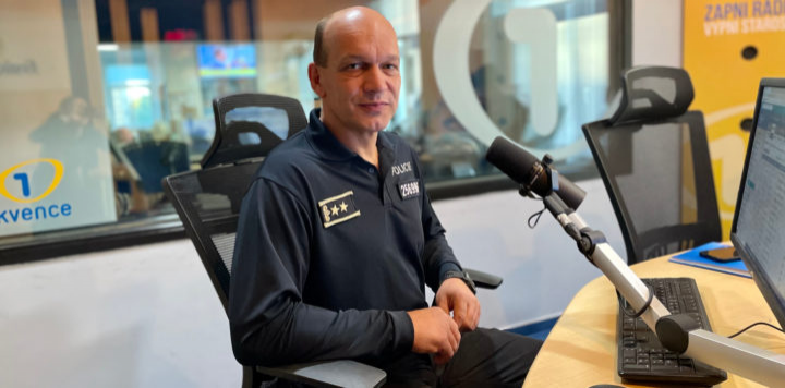 Obrázek epizody Nelegálních migrantů je čtyřikrát víc než v uprchlické vlně 2015, řekl šéf policie Vondrášek