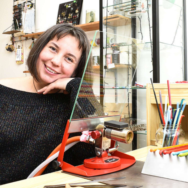 Obrázek epizody Krkonošské perle s tvůrkyní a sklářkou Danou Augustovou