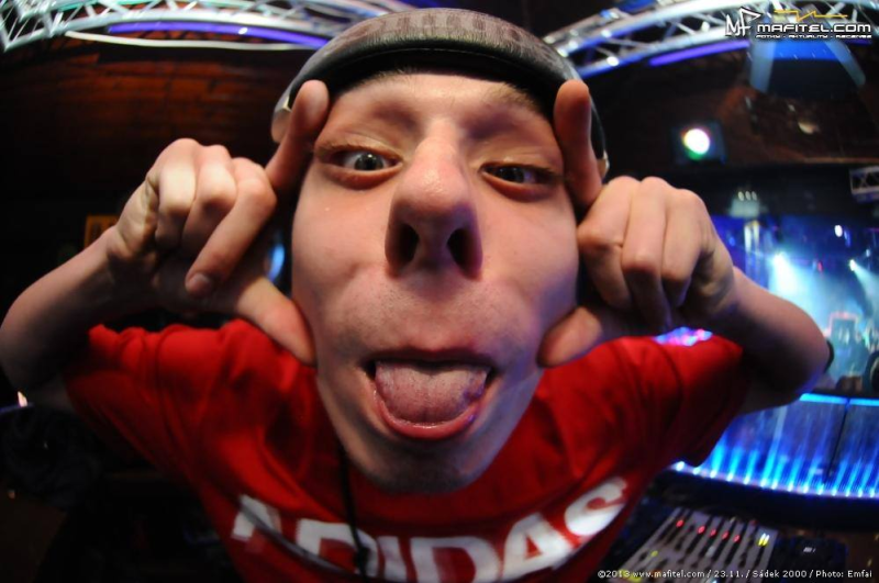 Obrázek epizody WyzE Vs. Hardwell - UhOh Blackout (Peter Script Personal Intro Edit)