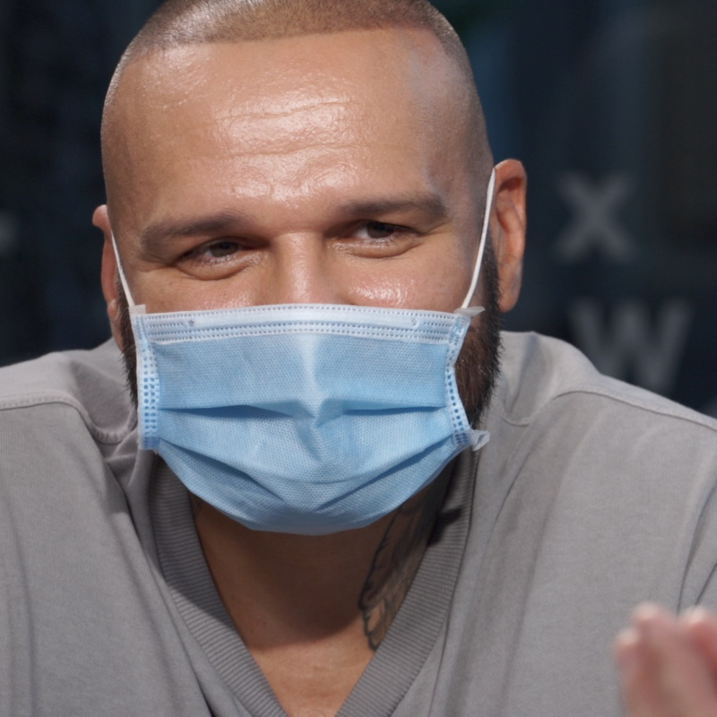 Obrázek epizody Rytmus: Žil jsem naplno charakter, Patrik Vrbovský doma nenosí prsteny a nerapuje