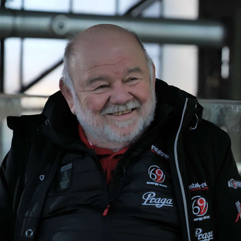 Obrázek epizody KAREL LOPRAIS: "Prohry je třeba hodit za hlavu a jít dál."