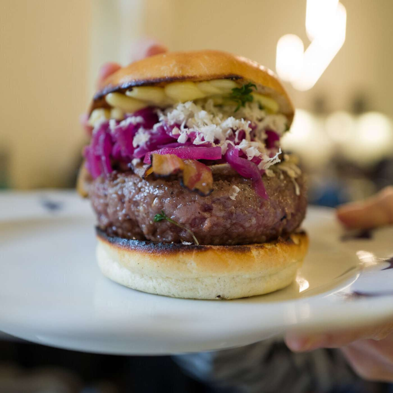 Obrázek epizody Taste of Prague Podcast, Ep 9 - Brewsta, Prague Burger Enthusiast and Food Blogger