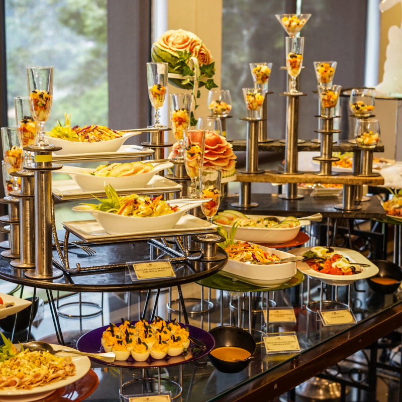 Obrázek epizody Small Talk #38 - Jak se chovat na rautu a u švédského stolu