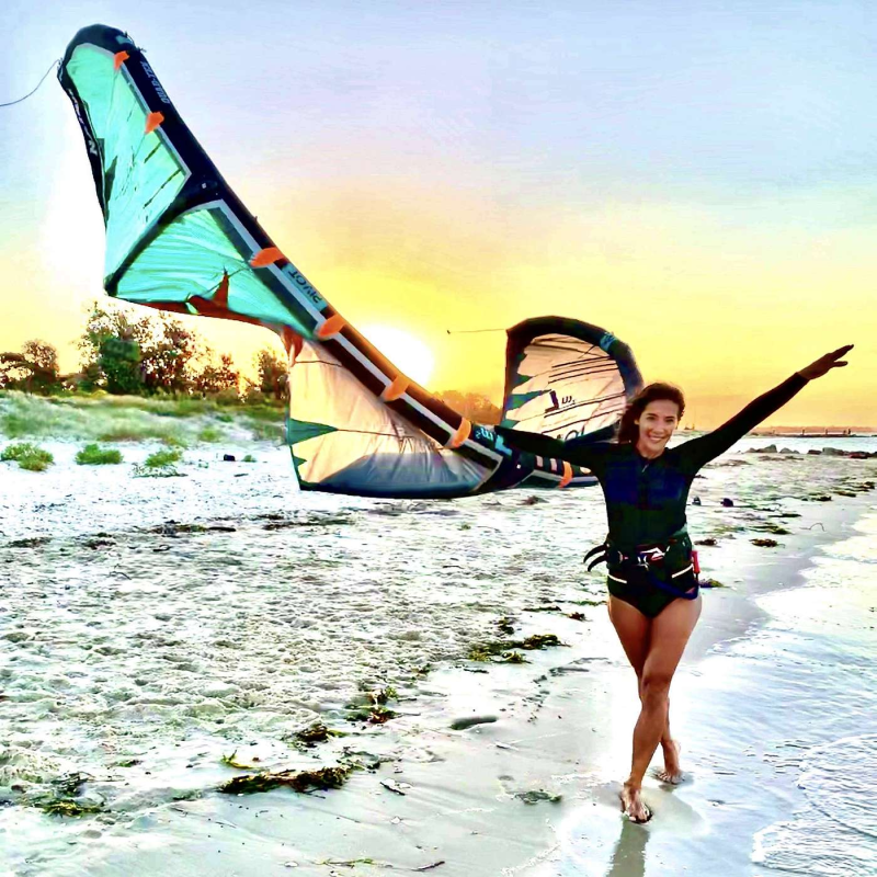 Obrázek epizody 34] Daniela Borelli Dos Santos | Relaunch.me recycled kites