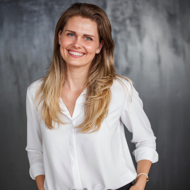 Obrázek epizody 111.díl (ne!)ZÁVISLÁ: HR manažerka Klára Sedláčková o alkoholismu, bossingu a psychice na pracovišti