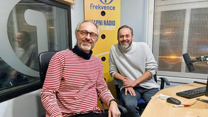 Obrázek epizody Miroslav Kemel: Nejhůř se kreslí mladí hezouni a krásné ženy. Výborně se mi vždy kreslí prezident Zeman nebo bývalý premiér Babiš